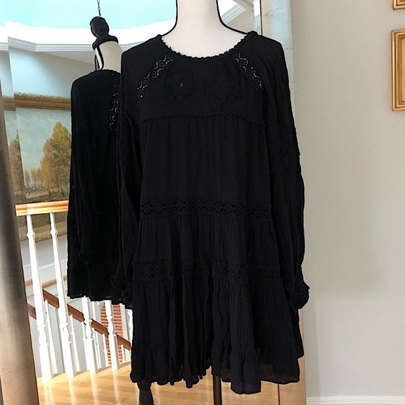 ❌SOLD❌ FREE PEOPLE Mini Dress Piece of Your Heart Tiered Beautiful Black Lace 🖤 - Picture 6 of 15